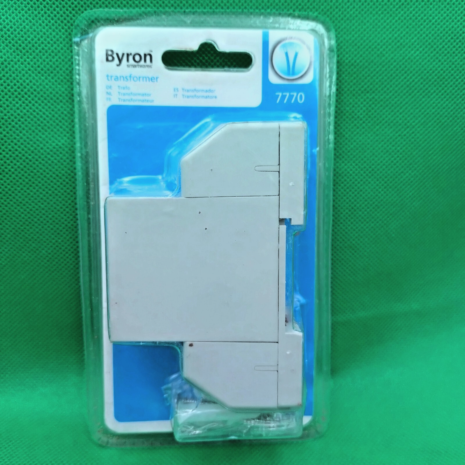 Byron Door Bell Mains Transformer 8V 1A DIN Rail Mounted Byron 7770 1 amp 8 volt
