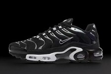 New Nike Black and White Men's Shoes Air Max Plus TN New -Free shipping