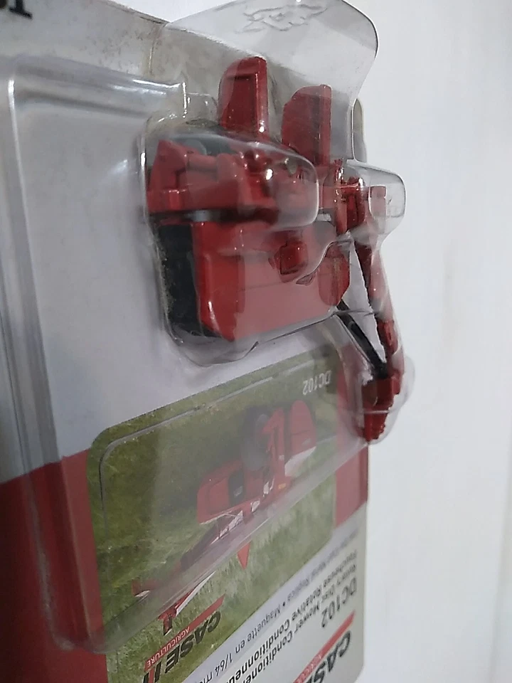 Ertl Die-Cast Metal 1/64 Scale Case IH  Rotary Disc Mower Conditioner DC102 - Image 4 of 4