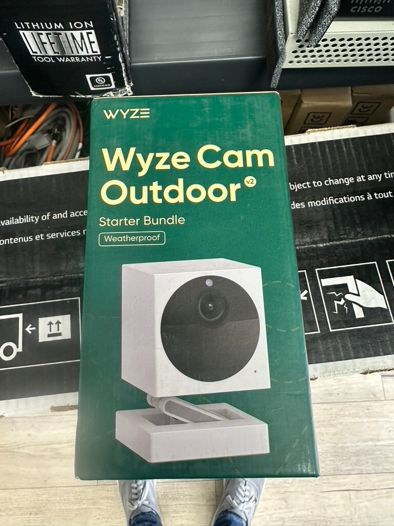 WYZE V2 (WVODV2B1_RB) 1080p Wireless Smart Home IP Camera W/Base