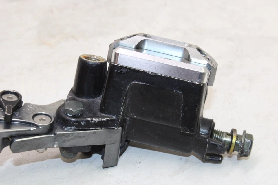 Buell Blast P3 2001 cilindro maestro de freno delantero con palanca Foto 2 de 4