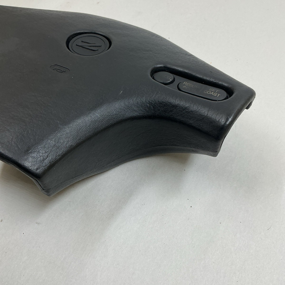 1990-96 Nissan 300zx Z32 Center Steering Wheel Cruise Horn Button