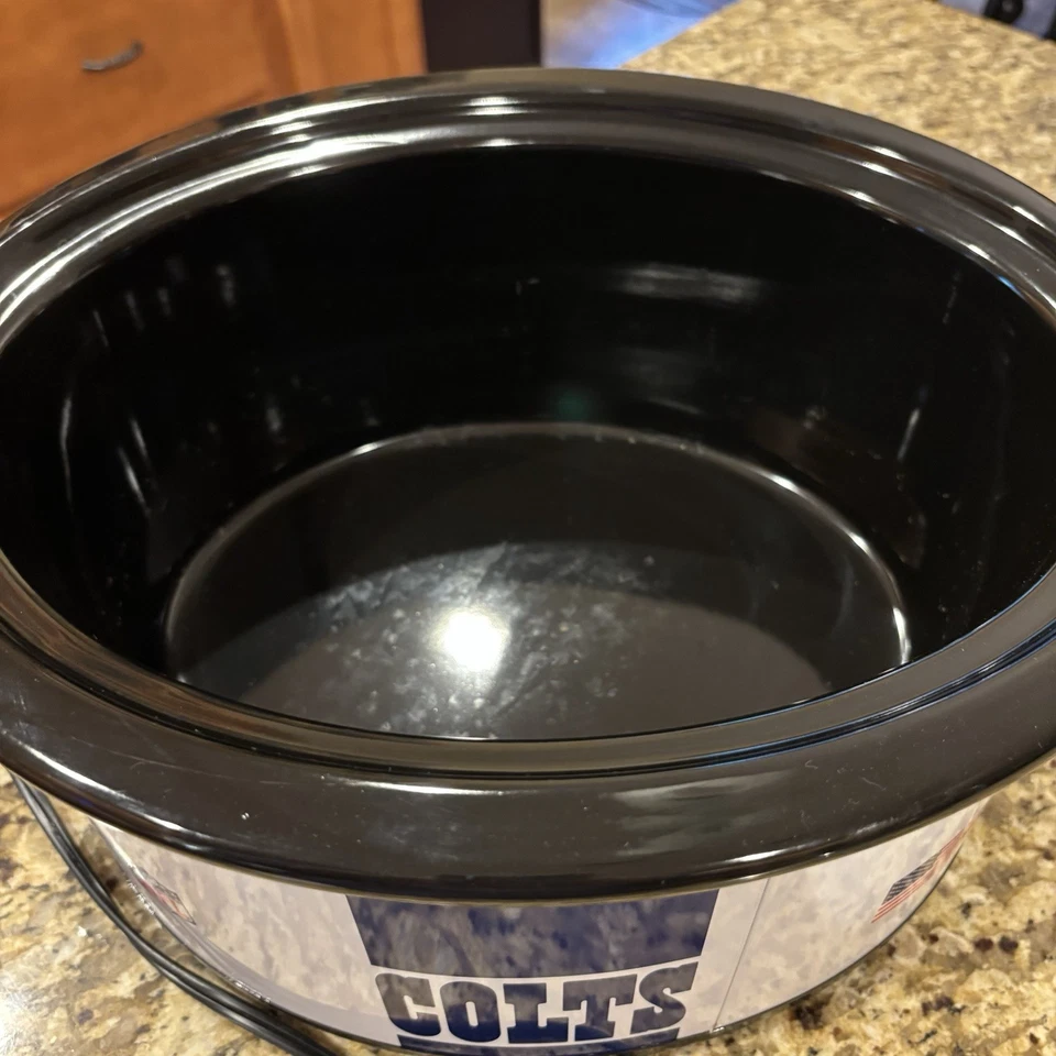 Crock-Pot 6 Qt NFL Indianapolis Colts Game Day Slow Cooker Oval Cook And Carry - Image 4 of 4