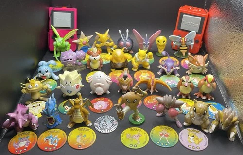 Pokémon TOMY CGTSJ Assorted Figures Lot + Battle Disc Tokens & Battpoke Blasters