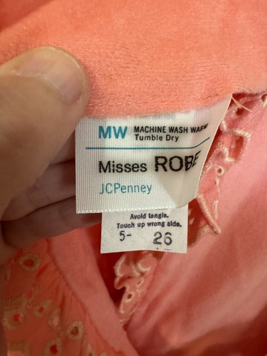 vintage J.C. Penney Robe - Picture 7 of 11