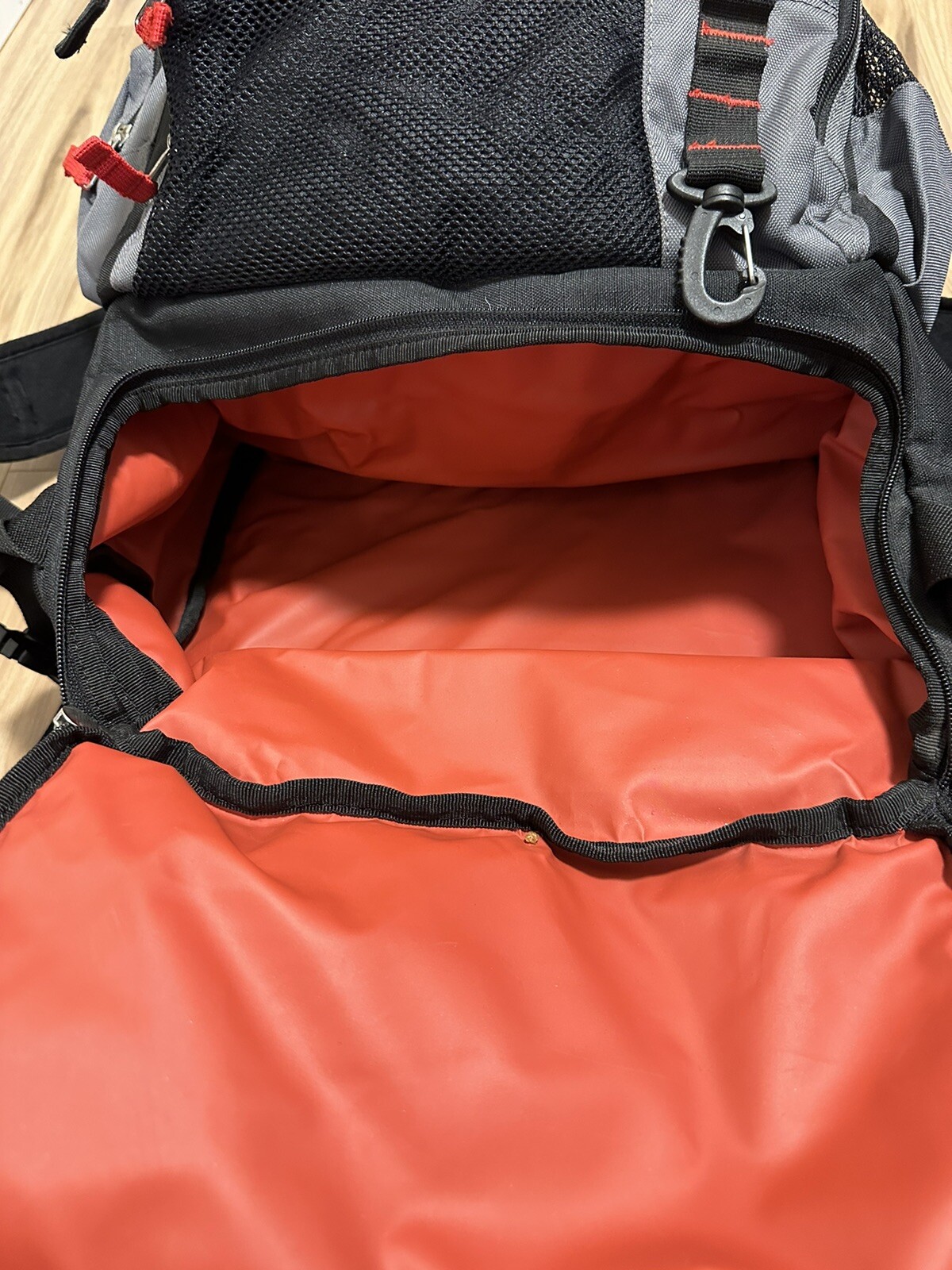 DVS Backpack Skateboard Holder Lazy Nator 2 With Cooler