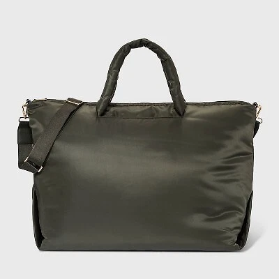 A new 2025 day weekender bag