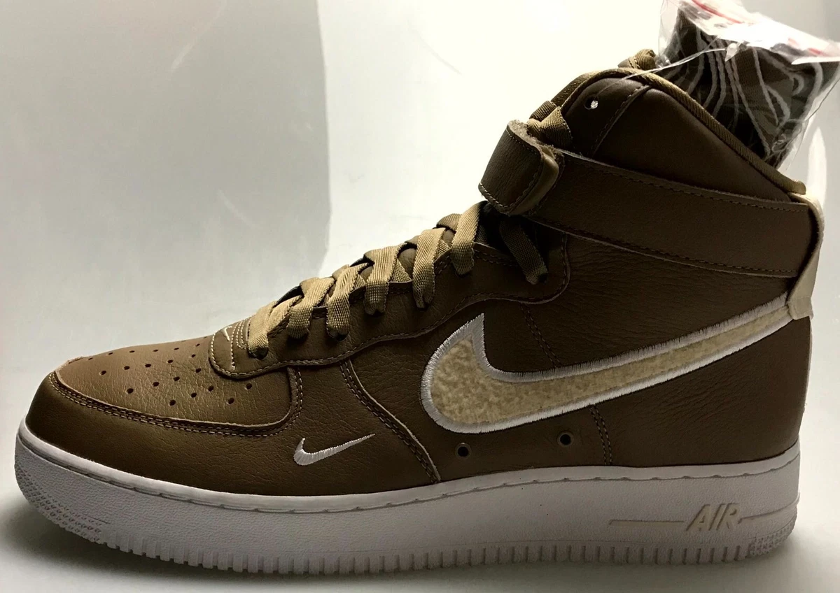 Nike off shop white tan