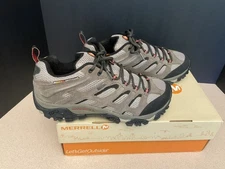 New! Mens Merrell Moab Waterproof Dark Brown Hiking Shoes. Size 8 Wide. Nice!