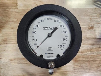ASHCROFT 6'' Temperature Compensated 2,000 PSI Test Gauge with Throttle Screw