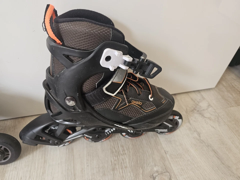 Oxelo Fit 3 Junior Fitness Inline Skates Rollerblades - Image 3 of 4