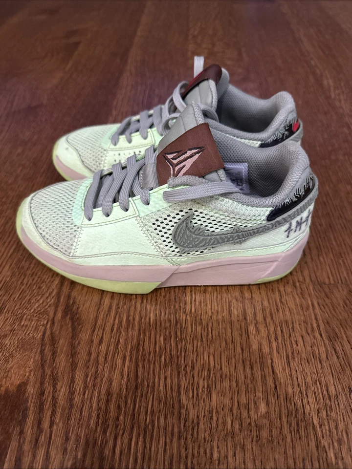 Zapatillas de baloncesto Nike Ja 1 NRG FV6097-300 para niños talla 2,5 Zombie explosión de cal Foto 2 de 4