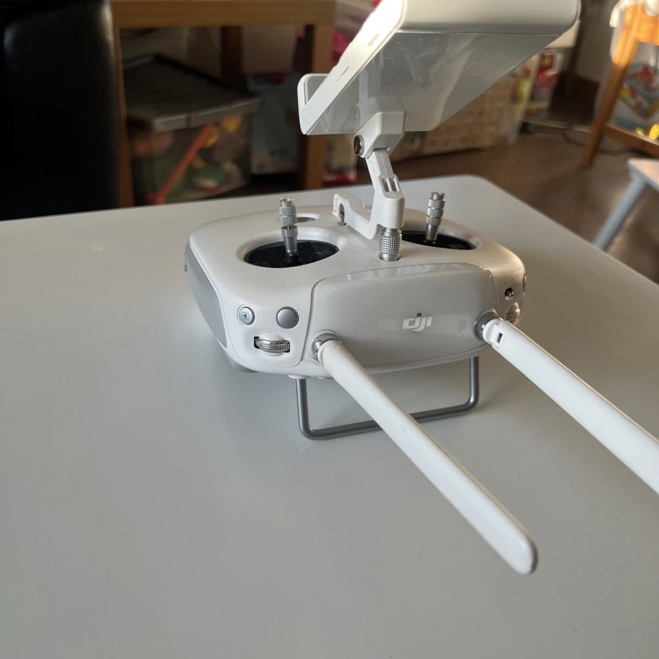 Original DJI GL300K Controller Transmitter Phantom 4 Pro+ V2.0 - Image 2 of 4