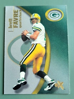 BRETT FAVRE - 2001 Fleer eX #4  **MINT**  FREE SHIP & RETURN!