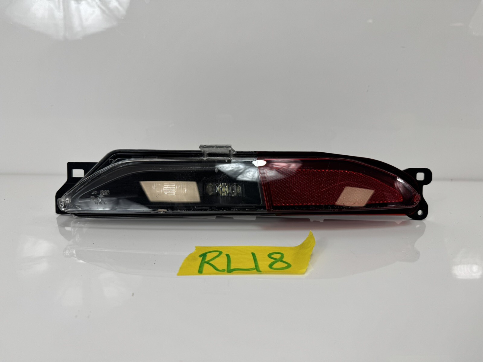RENAULT MEGANE E-TECH 2021-2024 REAR FOG LIGHT LEFT SIDE 265802052R