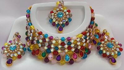 Artificial Stone Golden Color Choker Necklace Earring & Maangtikka ~ Free Gift