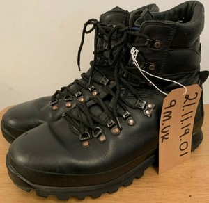 altberg defender boots black
