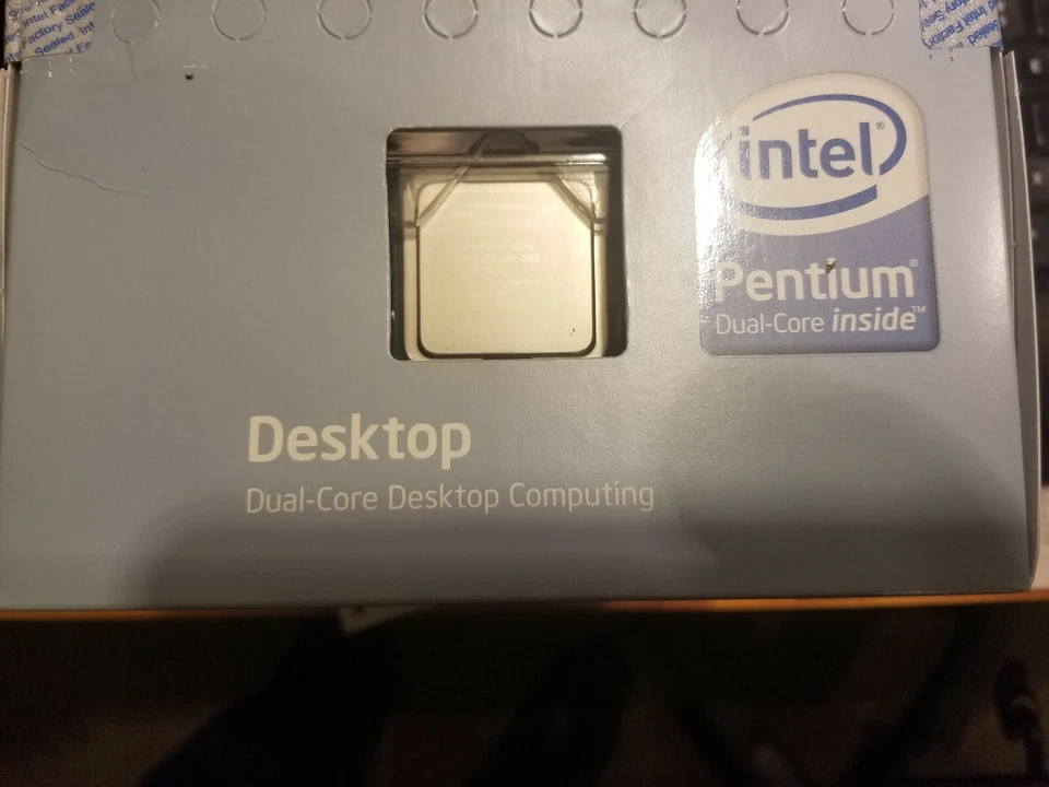 Intel Pentium Dual-Core Processor E2140 LGA775 1.6 GHz 1M 800 FSB BX80557E2140 - Image 2 of 4