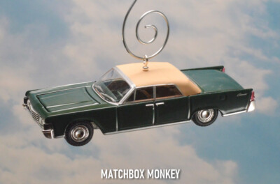 Green Classic 1965 Lincoln Continental Christmas Tree Ornament Adorno Land Yacht