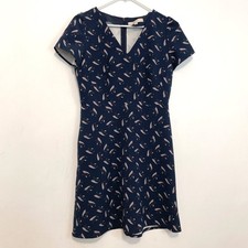ANN TAYLOR LOFT Navy Blue Feather Print Dress V-Neck Cap Sleeve Work Fit Flare 6