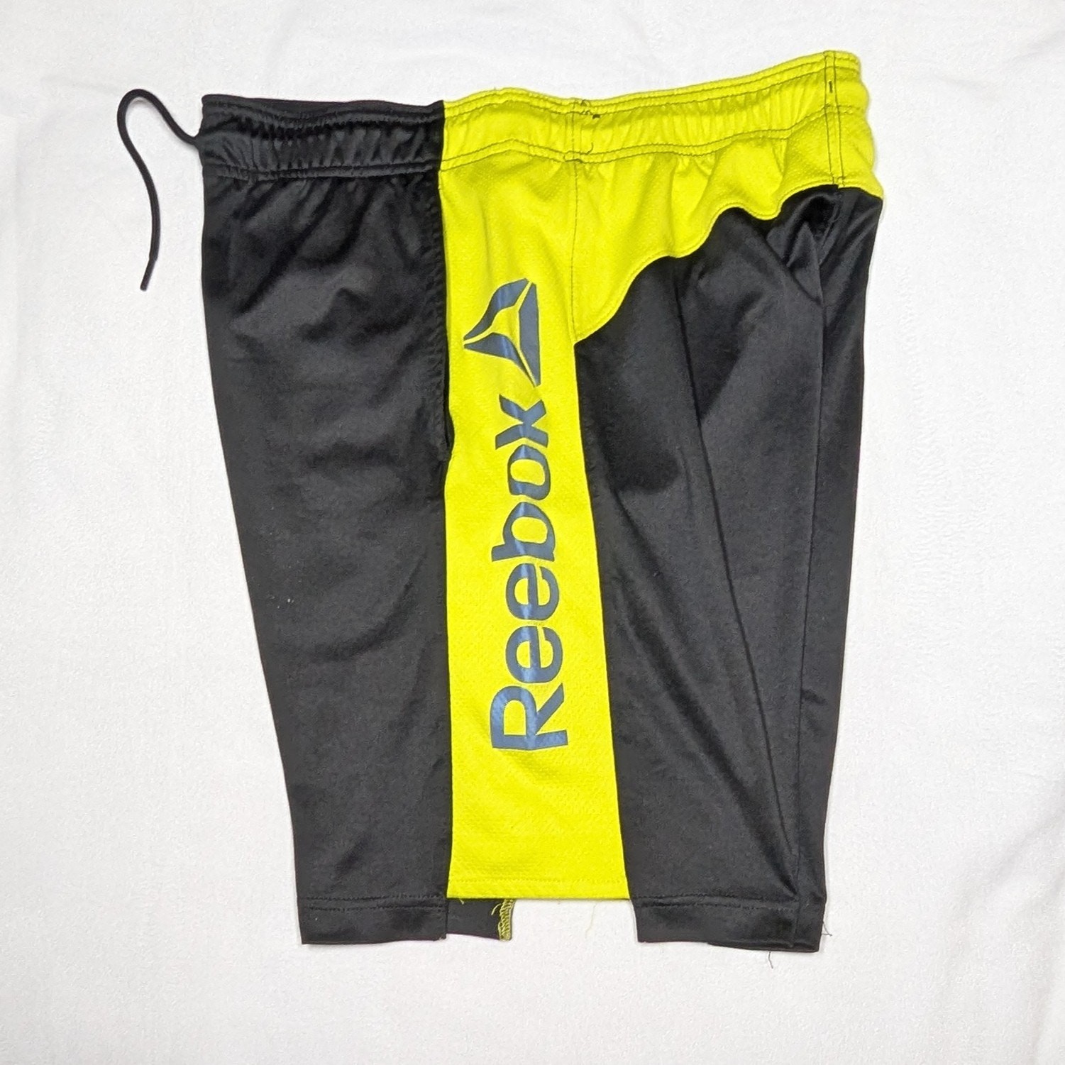 Reebok Men's Activewear Shorts Medium Black/Yellow Used thumbnail 2