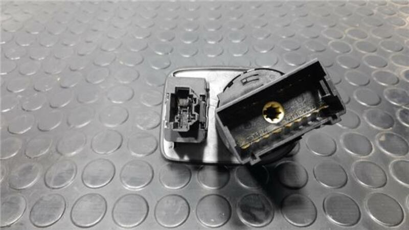 6J1941531A light switch for SEAT IBIZA BERLINA (6J5) 1.9 TDI 914889