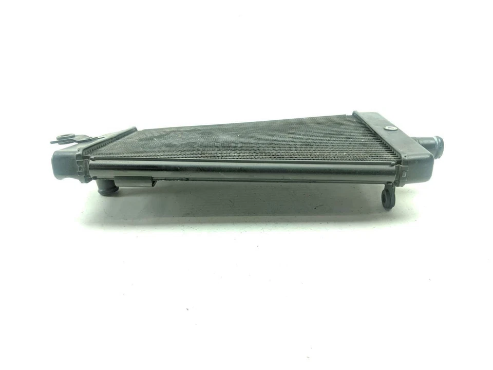 Radiador Bobber Triumph Bonneville 18 Foto 3 de 4