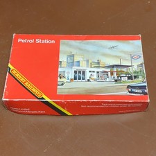 Vintage HORNBY R194 HO Petrol Station Esso