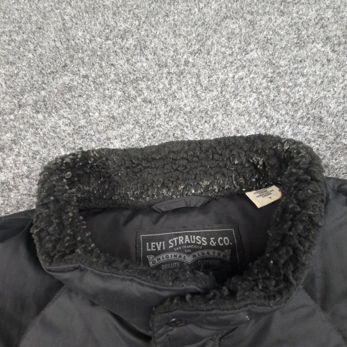 Levis Jacket Men MEDIUM Black Puffer Sherpa Collar Snap Long Sleeve Duck down M