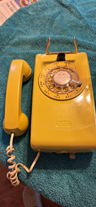 Bell System Vintage Yellow Rotary Dial Corded Telephone
