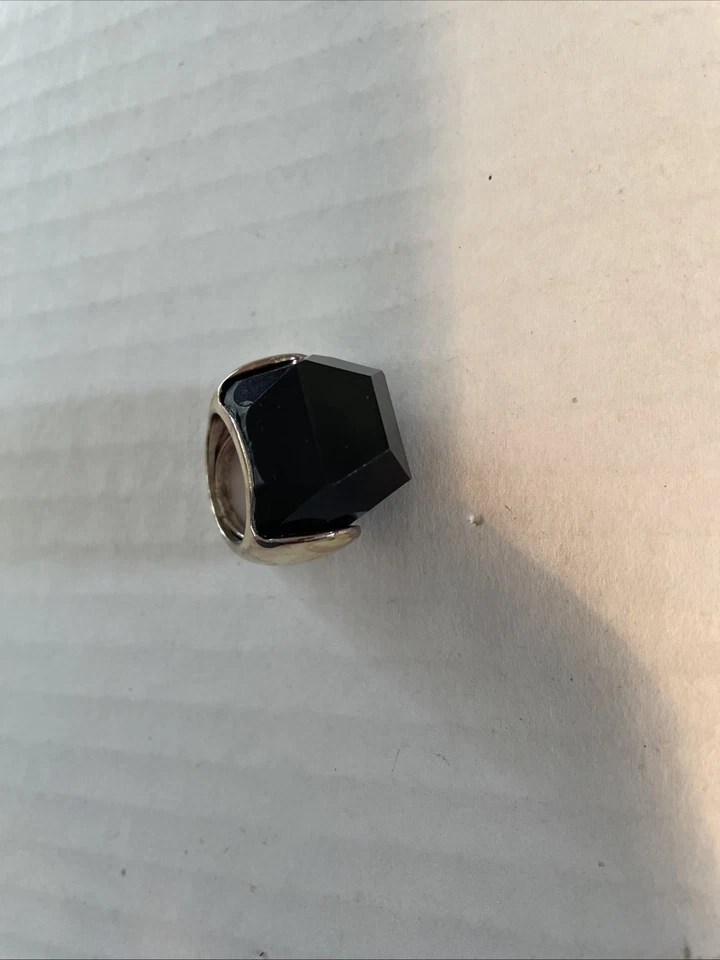 Anillo faceta negro MARK/AVON pequeño-medio 5 tono plateado con piedra sintética 1" con Foto 4 de 4