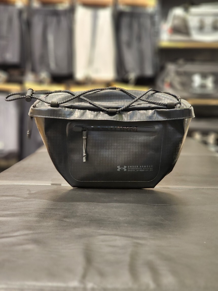 Поясная сумка Under Armour Summit Унисекс Спортивная сумка Повседневная черная NWT 1376463-002