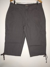 Riders by Lee Women size 14 Medium capri pants casual - FREE AND FAST SHIPPING