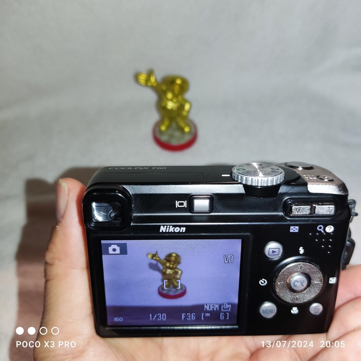 Nikon COOLPIX P60 8.1MP Digital Camera 2.5