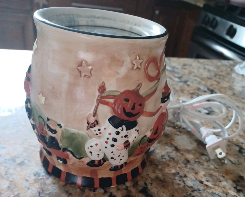 Yankee Candle 2005 Halloween Kids Ceramic Electric Wax Warmer *missing Bowl”