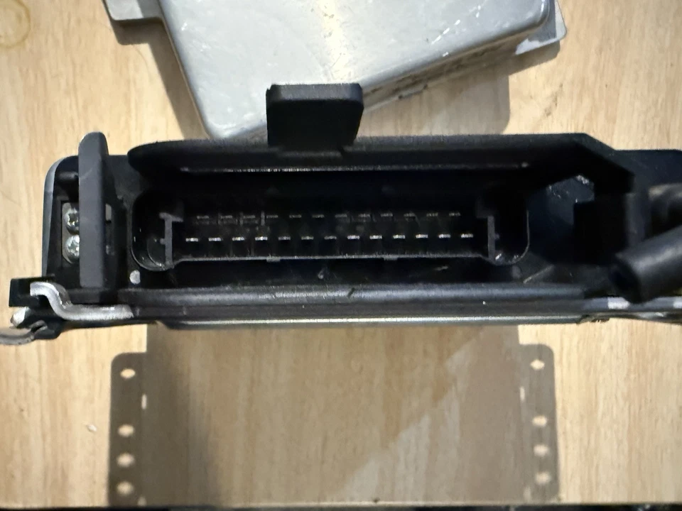 1985 Porsche 928s 5.0 L Bosch Computer 928 618 124 03, And 928 618 123 03 - Imagem 4 de 4