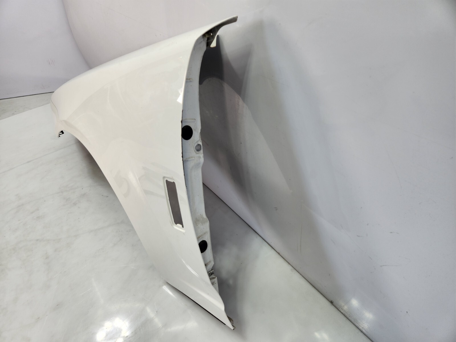 ✅10-14 OEM Rolls-Royce Ghost RR4 Front Left Driver Side Fender Panel Shell White