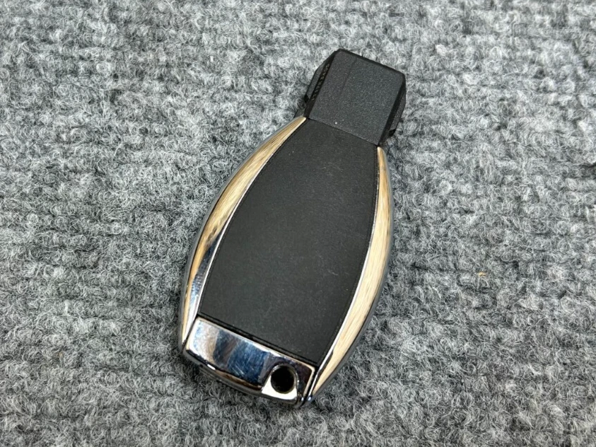 MERCEDES CLA45 AMG C117 15-19 OEM 4 BUTTON REMOTE ENTRY KEY FOB TRANSMITTER 129K - Image 3 of 3