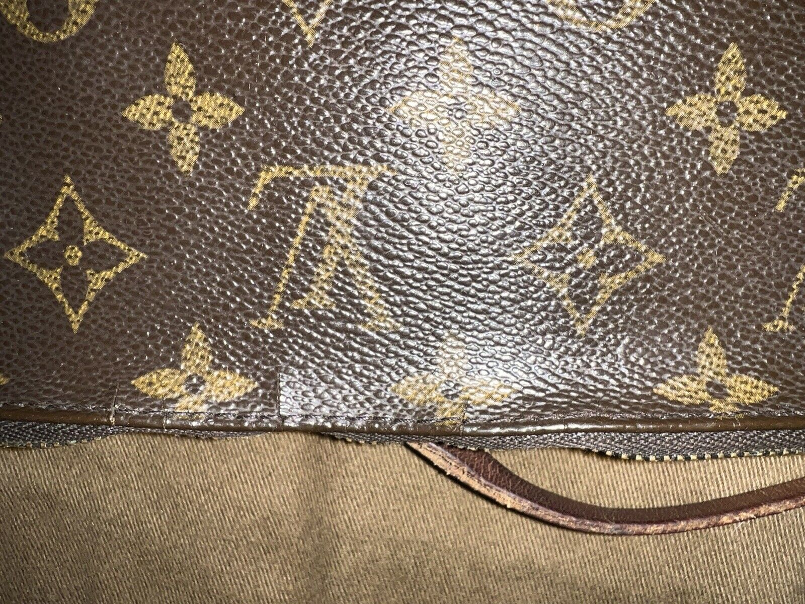 Pochette Louis Vuitton M51980 Monogram certifiée