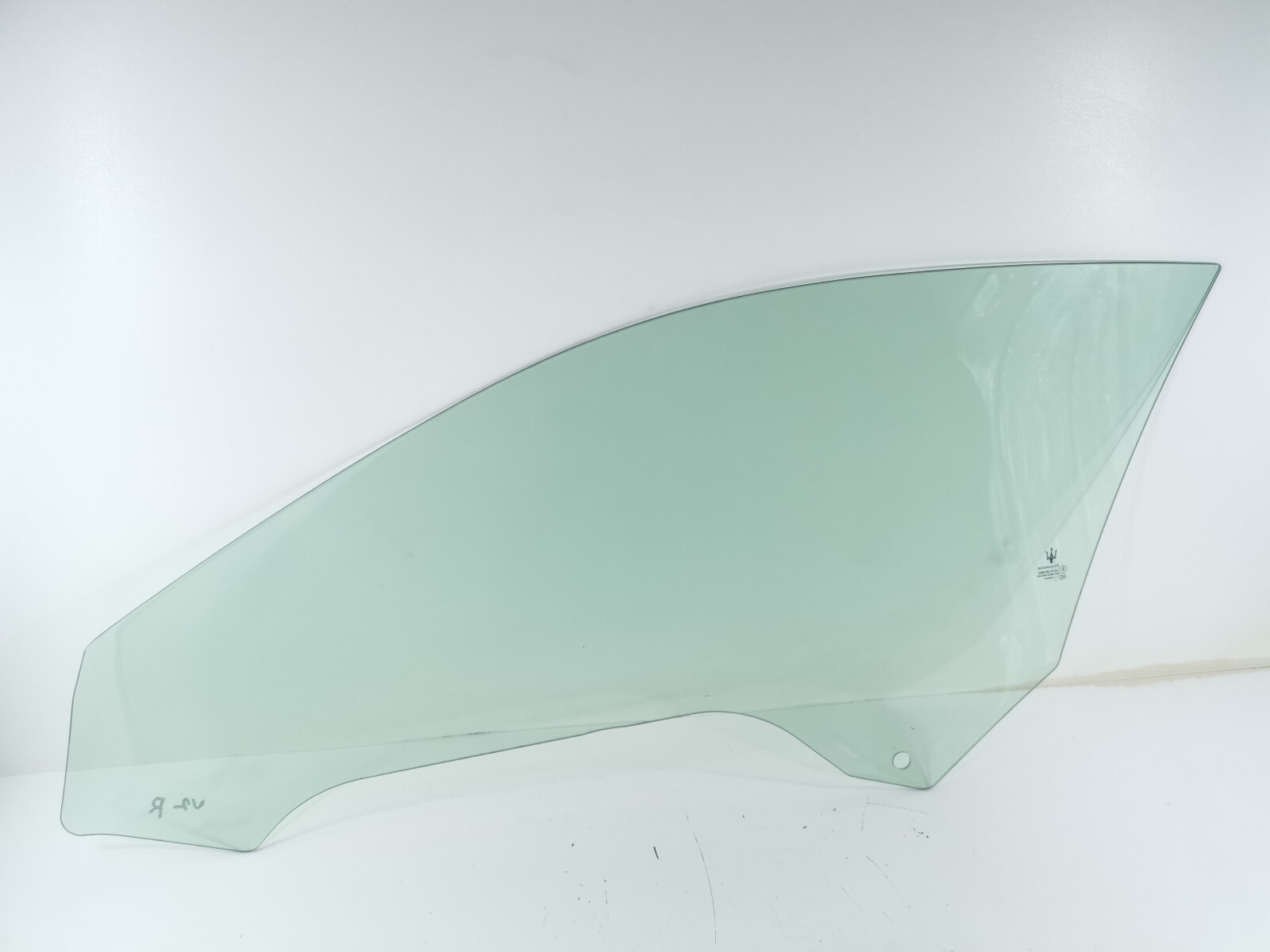 08-19 Maserati GranTurismo M145 Door Window Glass Front Right Passenger Side OEM