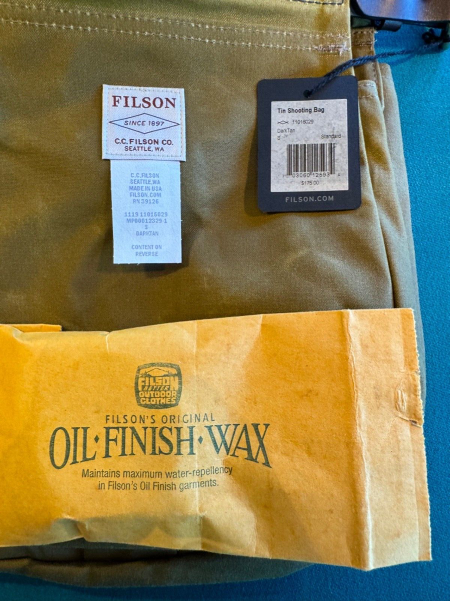 Filson Rugged Tin Shooting Bag Size Small Discontinued Brand Filson Rugged Tin Shooting Bag Size Small Discontinued Brand