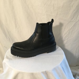 steve madden yardley platform chelsea boot