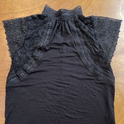 Cable & Gauge Women s Black Lace Mock Neck Flutter Sleeve Blouse Button S