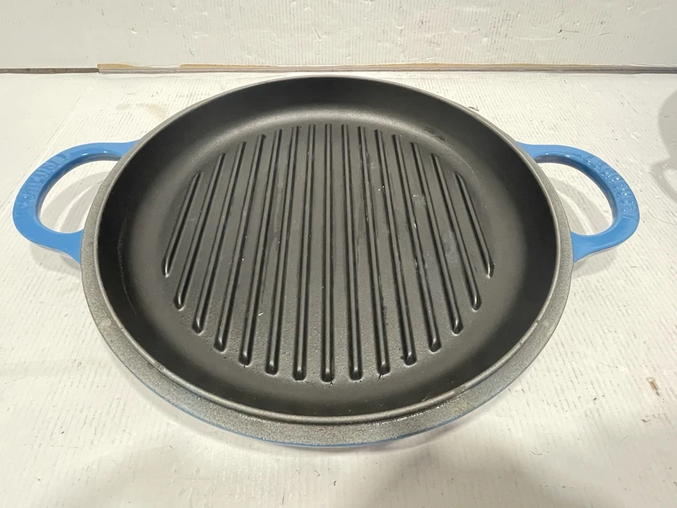 LE CREUSET CASSIS 70598 CAZUELA POCO PROFUNDA BRASERO PARRILLA TAPA 3 1/2 QT Azul Foto 3 de 4