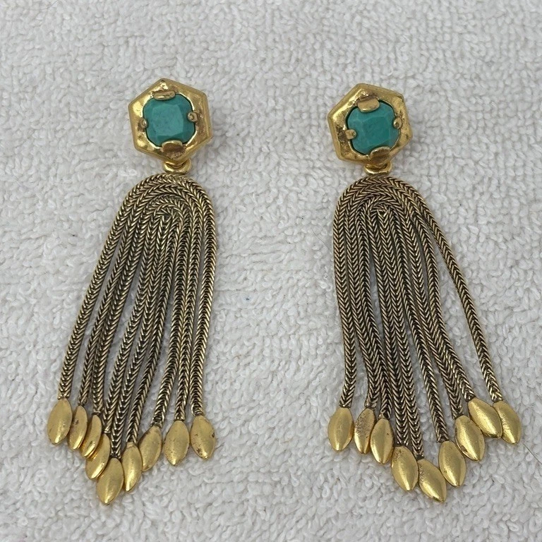 Pendientes con borla araña tono dorado turquesa Stella & Dot Foto 3 de 4