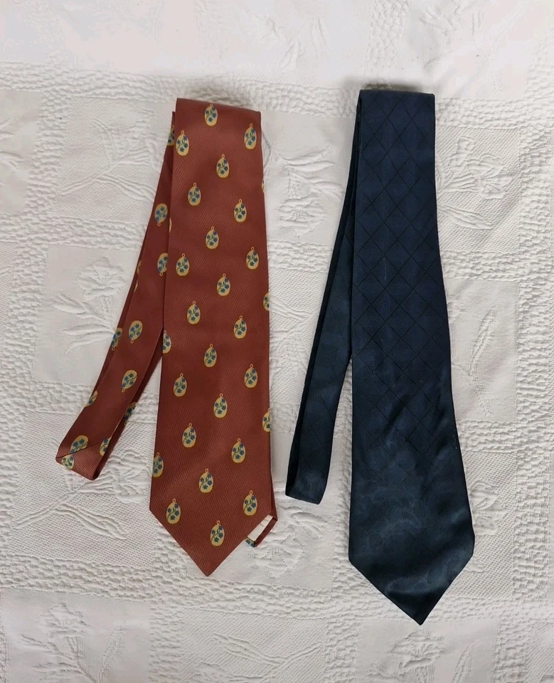 2 × Lanvin Paris Mens Brown/Blue Floral Patterned Classic 100% Silk Ties. - Image 3 of 4