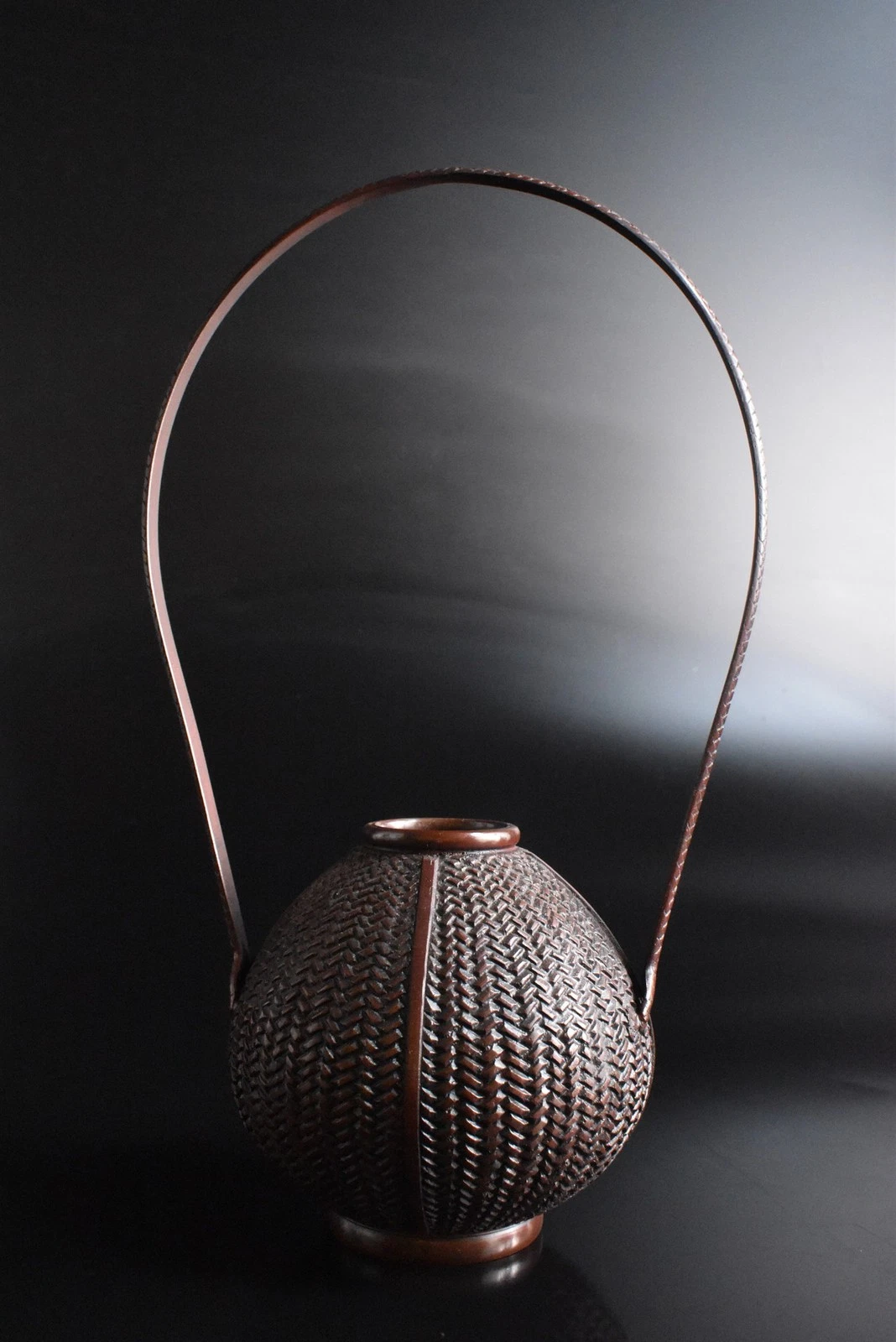 B274: Japanese Metal Wickerwork/Ajiro sculpture FLOWER VASE Ikebana, auto
Opens in a new window or t