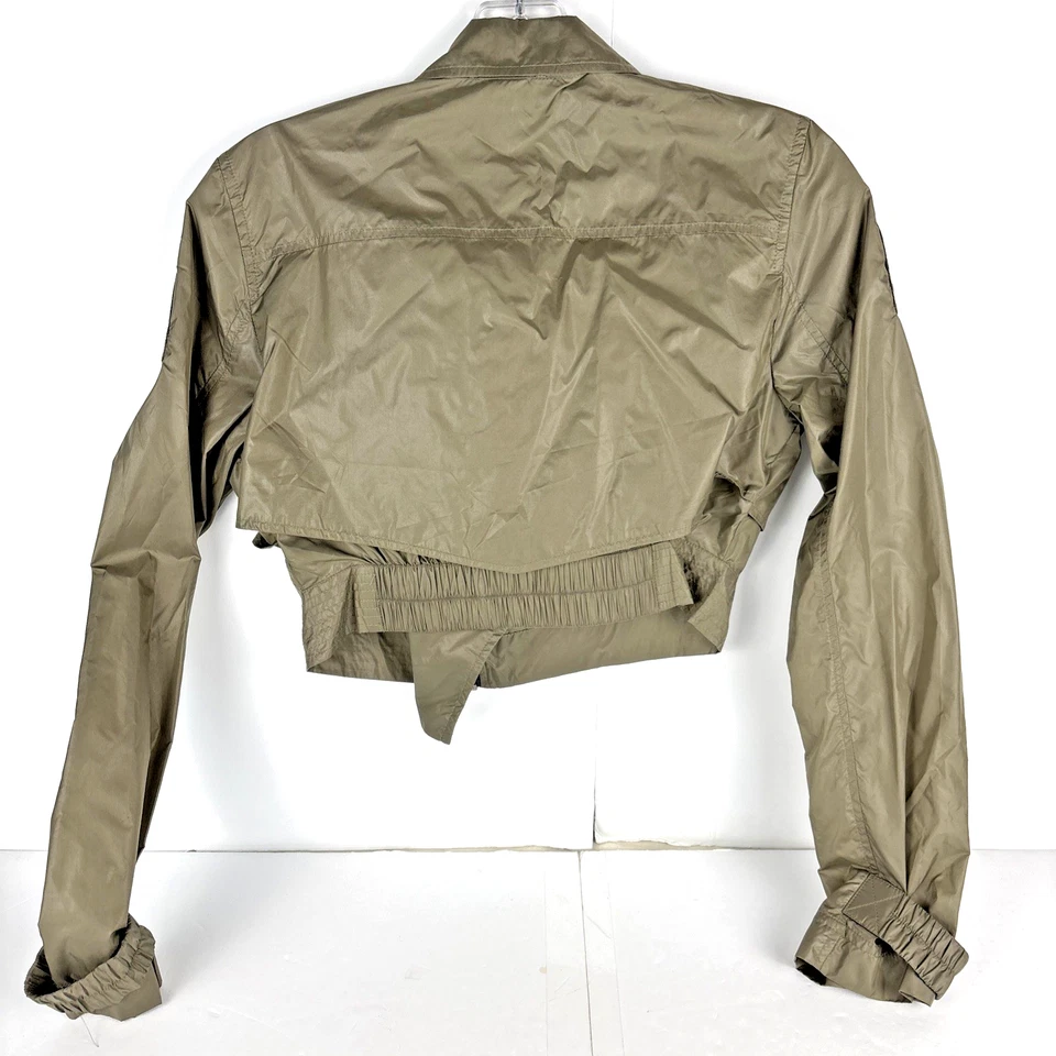 Chaqueta Bebe Recortada Nylon Cremallera Verde Aguacate Pequeña Ligera Estilo Moto Foto 2 de 4