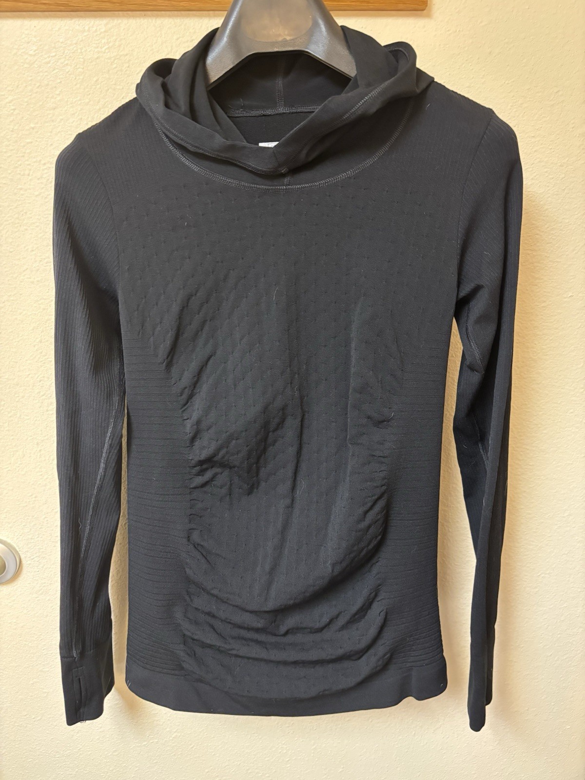 Athleta Black hooded Patterned pullover Size Medi… - image 1
