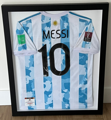 LIONEL MESSI Framed Signed, Authenticated World Cup 2022 Jersey